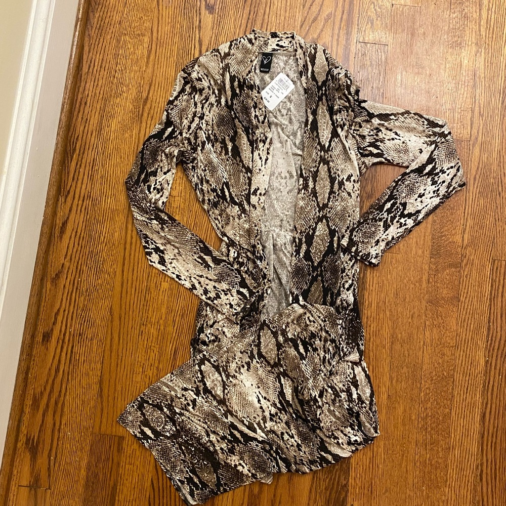 Women’s Windsor Cover Up🖤